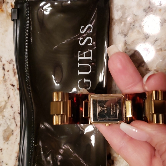 Guess Watch - Picture 5 of 7